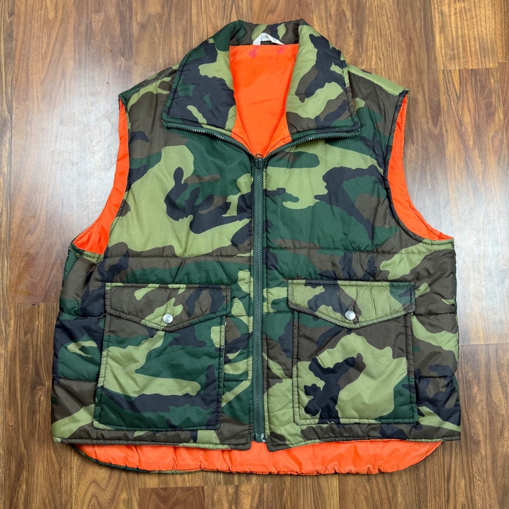 Vintage Woodland Camo Puffer Vest Orange Lining Hunting Fishing Outdoors L